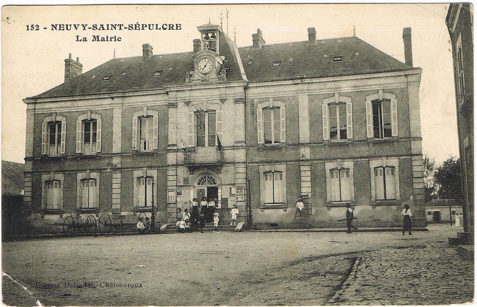 Mairie rénovée de Neuvy-Saint-Sépulchre