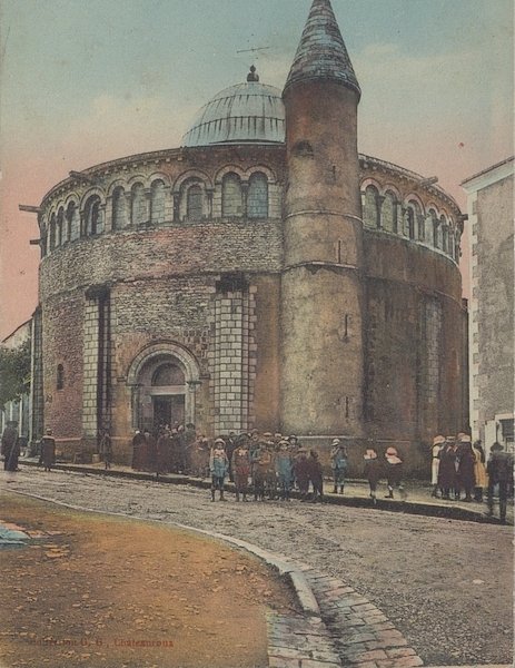 Basilique Saint-Étienne de Neuvy-Saint-Sépulchre